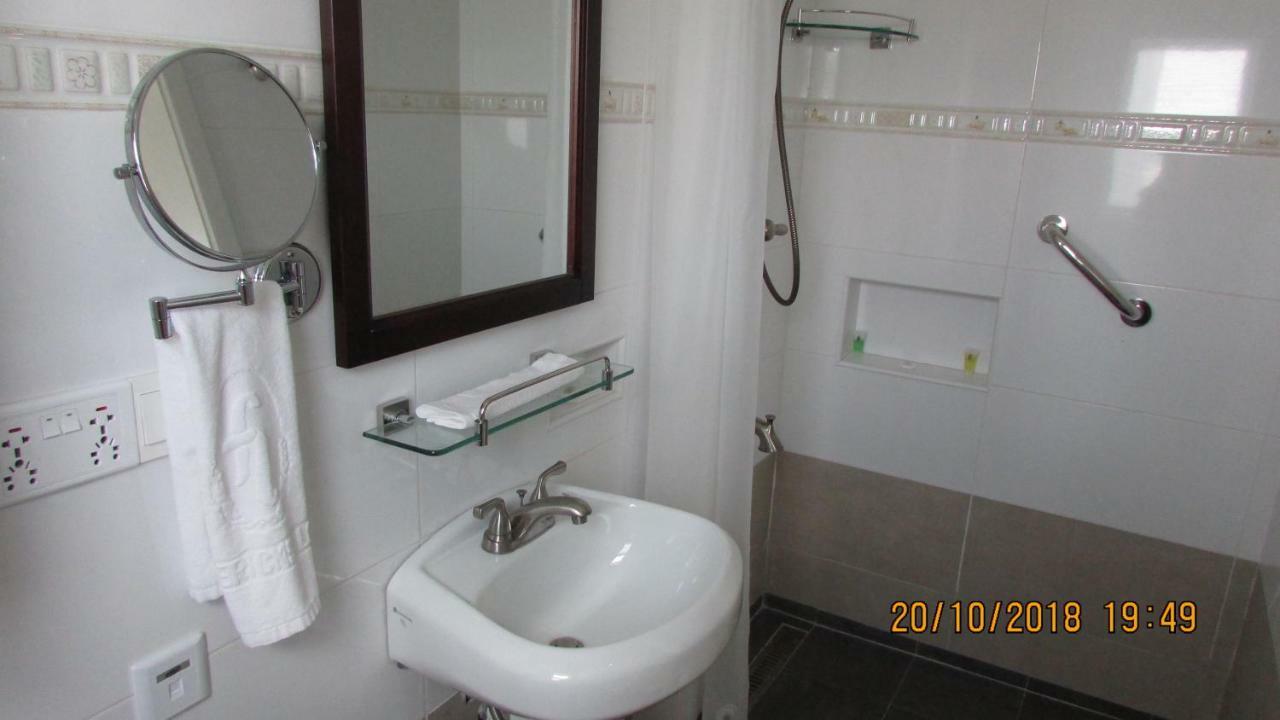 Frederick'S Lodge Kumasi Esterno foto